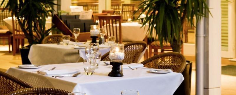 Grand Chancellor 4* Palm Cove