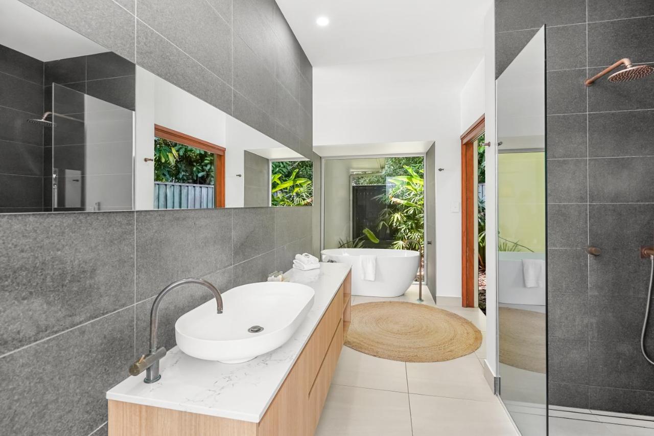 Belle Escapes 94 Cascade Luxury Holiday home Palm Cove
