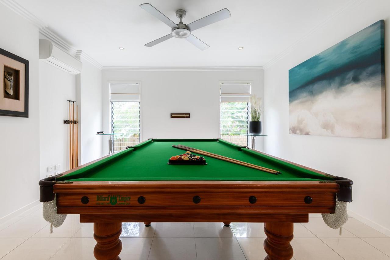 Island Views Beachfront Resort 4*