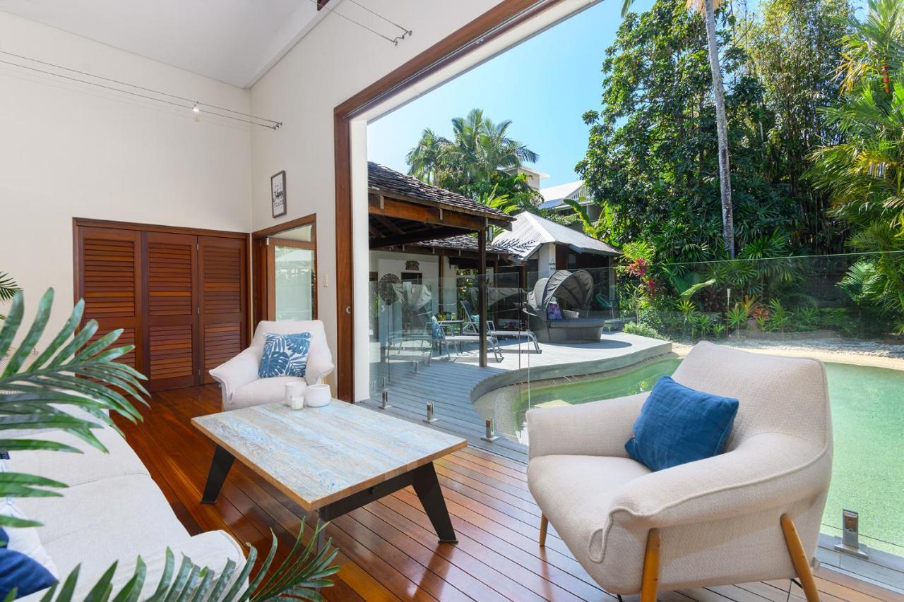 Villa Talpa - An Idyllic Indoor-outdoor Oasis Palm Cove