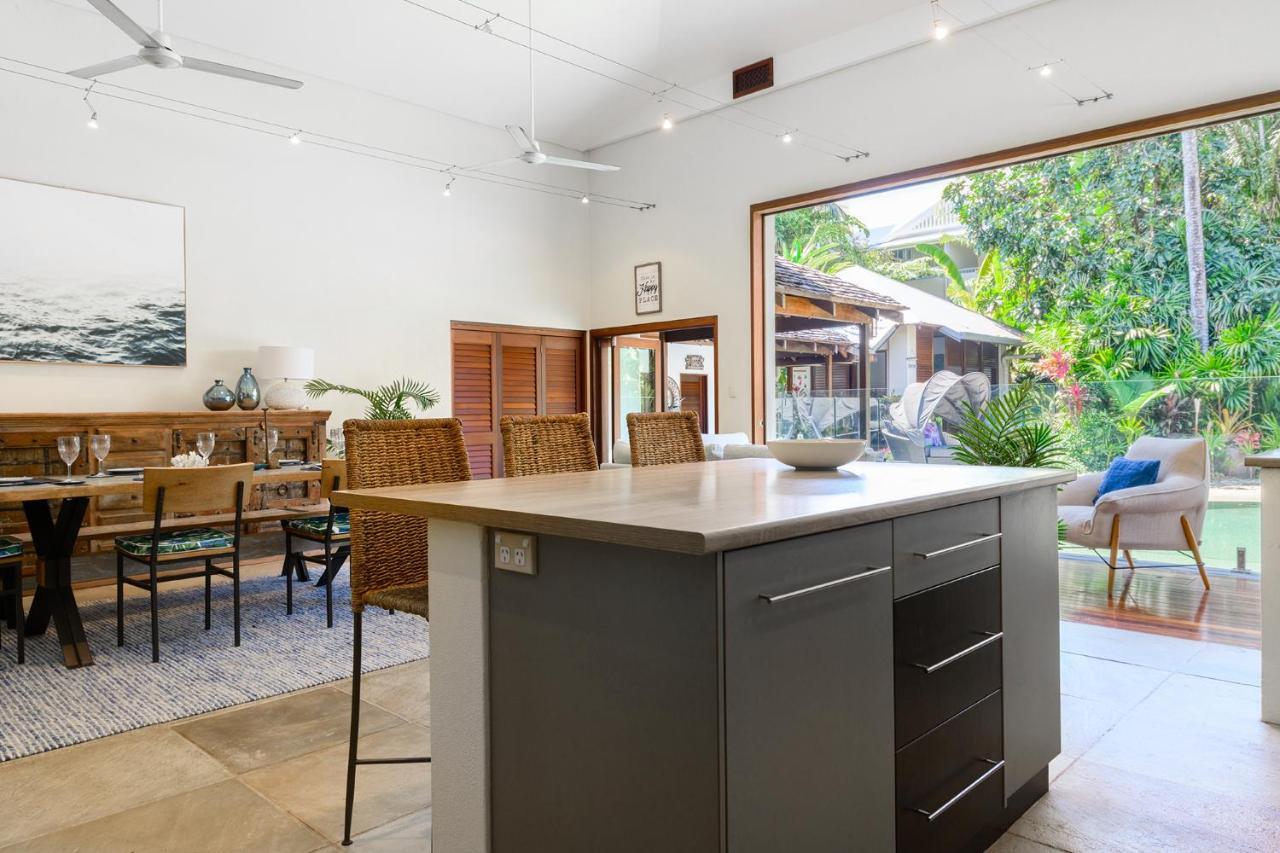 Villa Talpa - An Idyllic Indoor-outdoor Oasis *