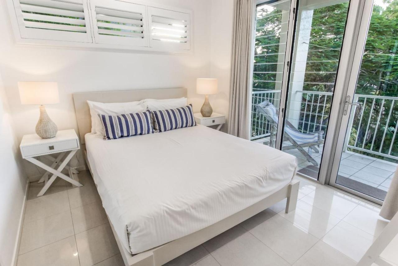 Island Views Beachfront 4*