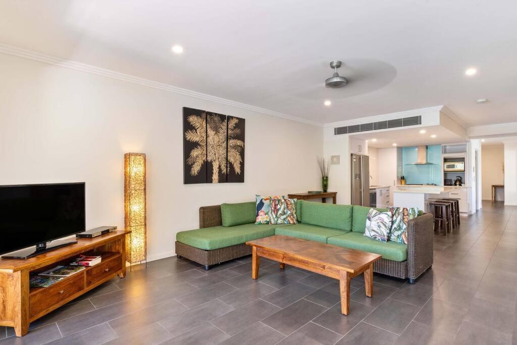 Turquesa At Island Views—beachfront Living *