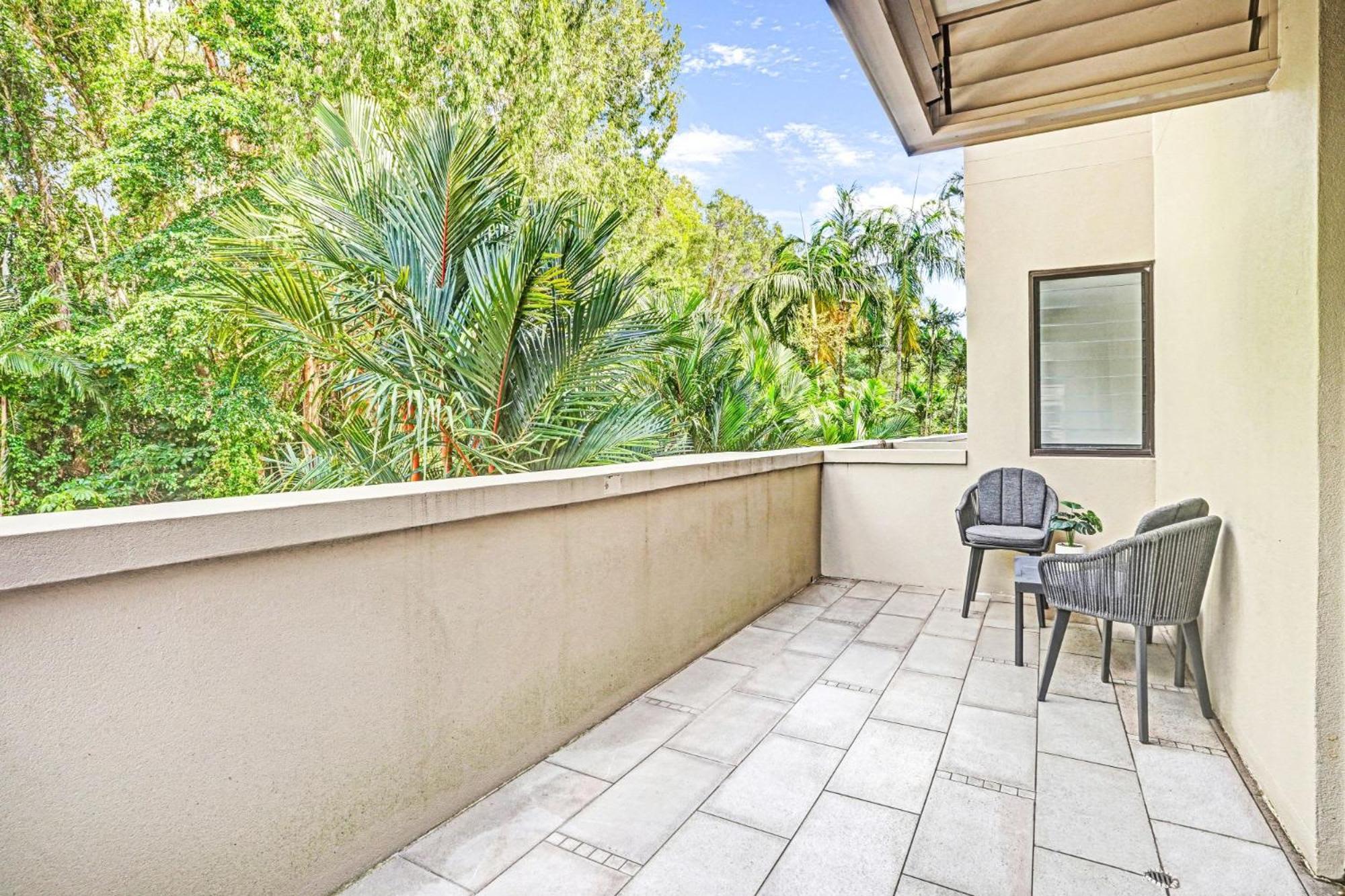 Inn 235 Temple Tranquility Triton Retreat Palm Cove