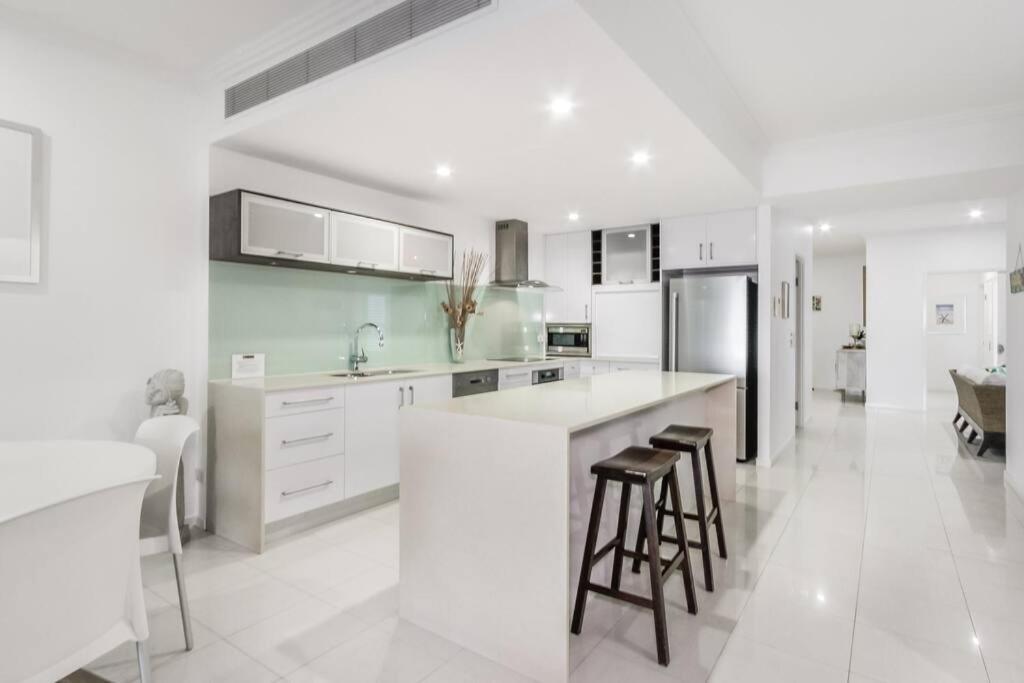 Blanco At Island Views—beautiful Beachfront Living *