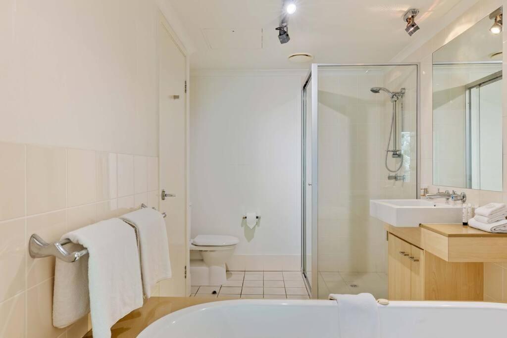 Primrose At Amphora Resort—breezy Beachfront Bliss Palm Cove