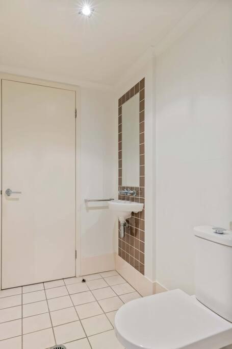 Primrose At Amphora Resort—breezy Beachfront Bliss Apartment