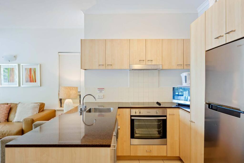 Primrose At Amphora Resort—breezy Beachfront Bliss Apartment *
