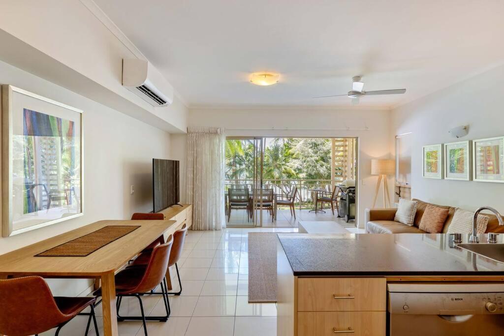 Apartment Primrose At Amphora Resort—breezy Beachfront Bliss