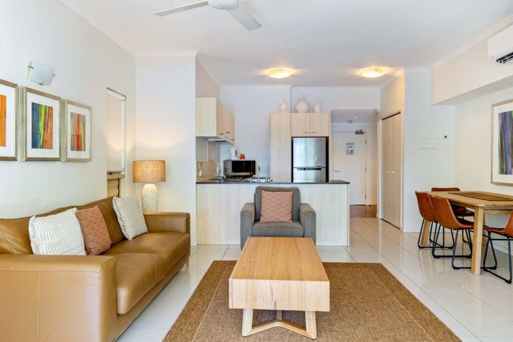 Primrose At Amphora Resort—breezy Beachfront Bliss Palm Cove