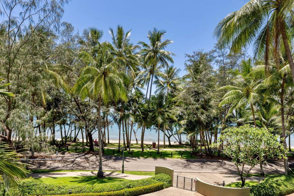 Apartment Primrose At Amphora Resort—breezy Beachfront Bliss Palm Cove