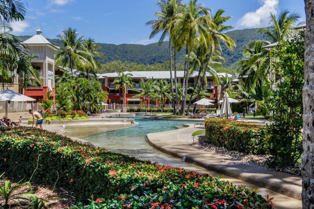 Primrose At Amphora Resort—breezy Beachfront Bliss Apartment