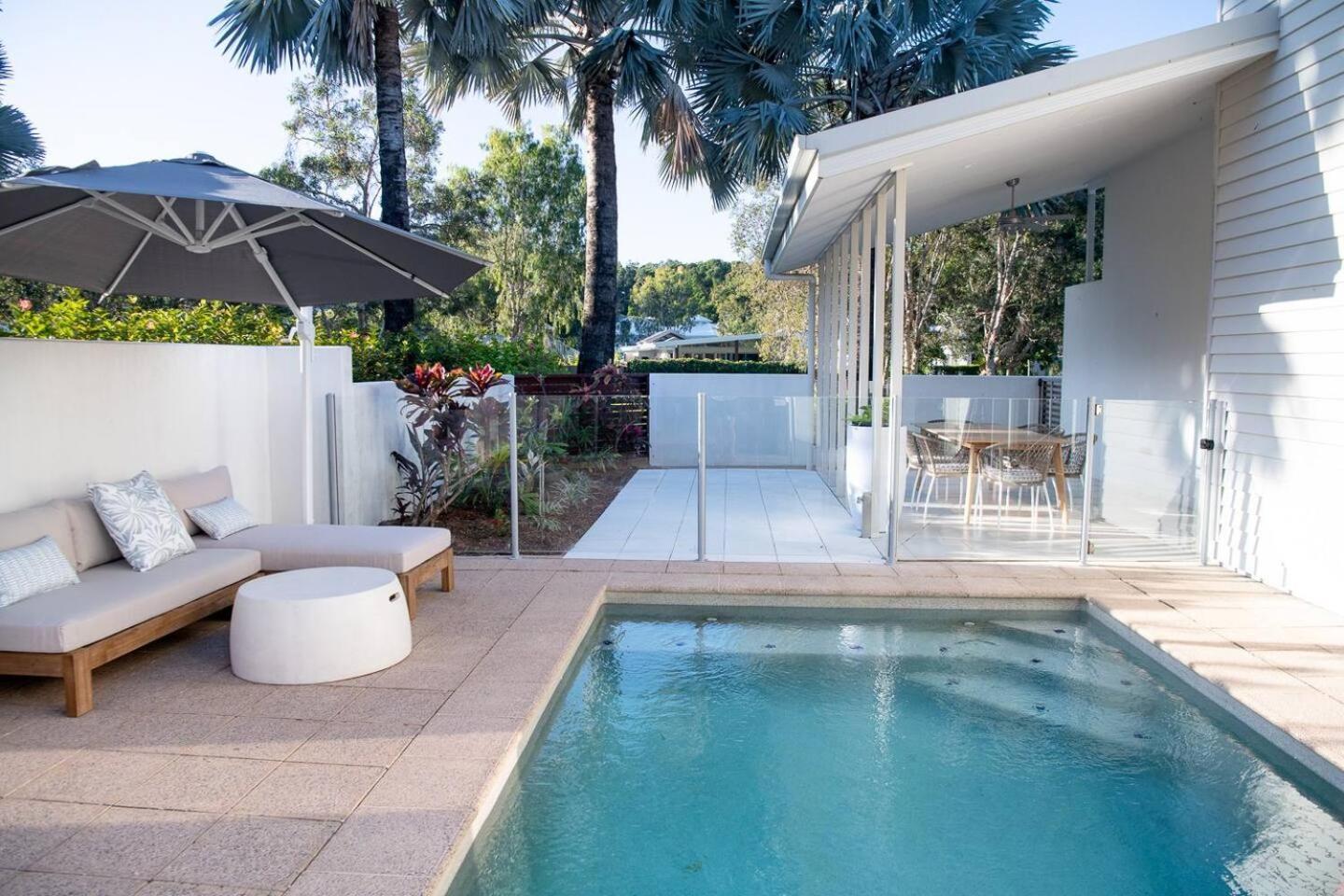 Villa Cove House - Coastal Convenience By The Pool *