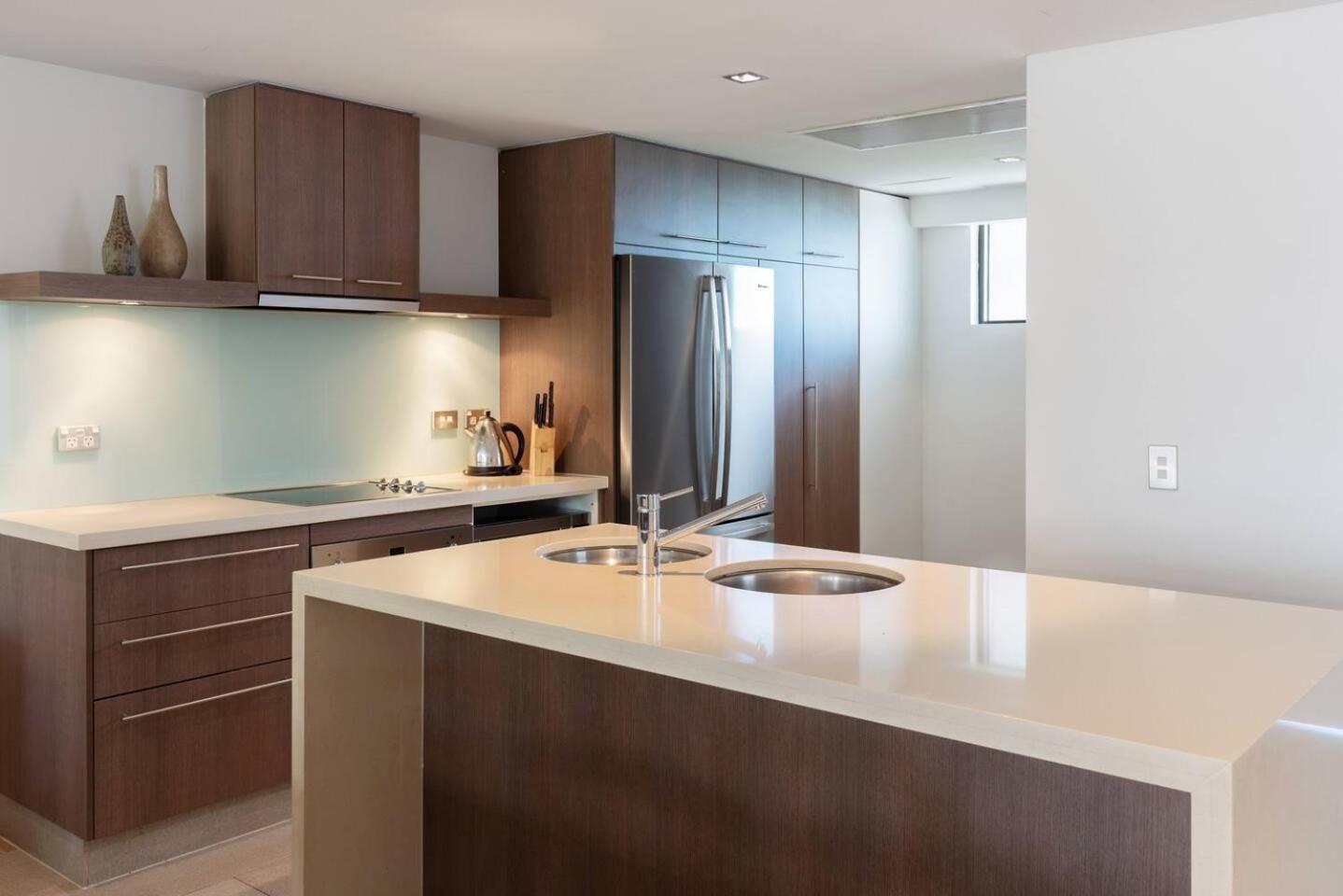 'zami' Penthouse Resort-style Living At Temple *