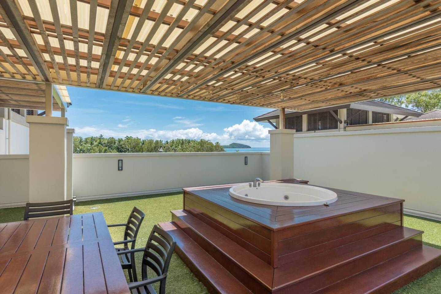 Apartment 'zami' Penthouse Resort-style Living At Temple Palm Cove