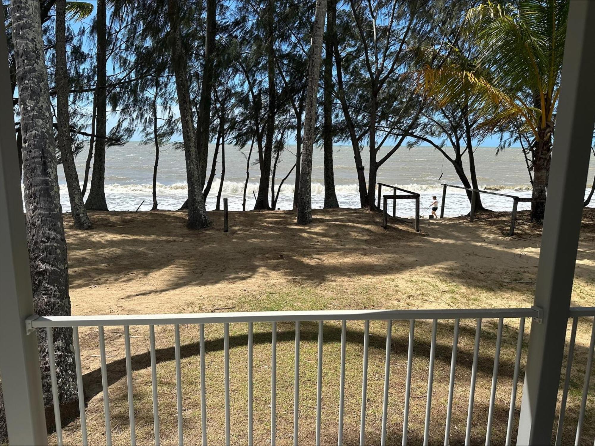 Ellis Oceanfront Holiday park 4*