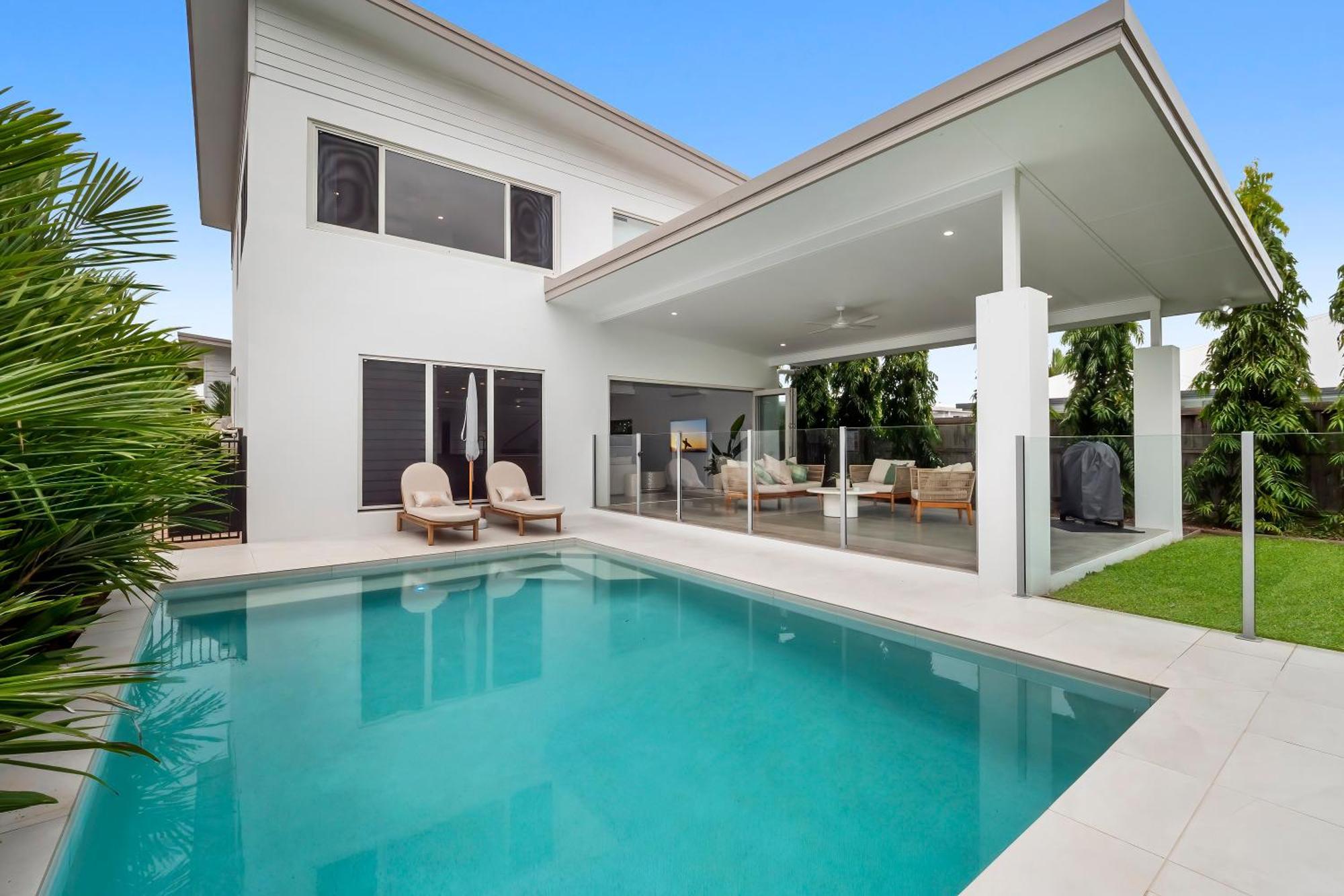 Beachmont Bliss Palm Cove