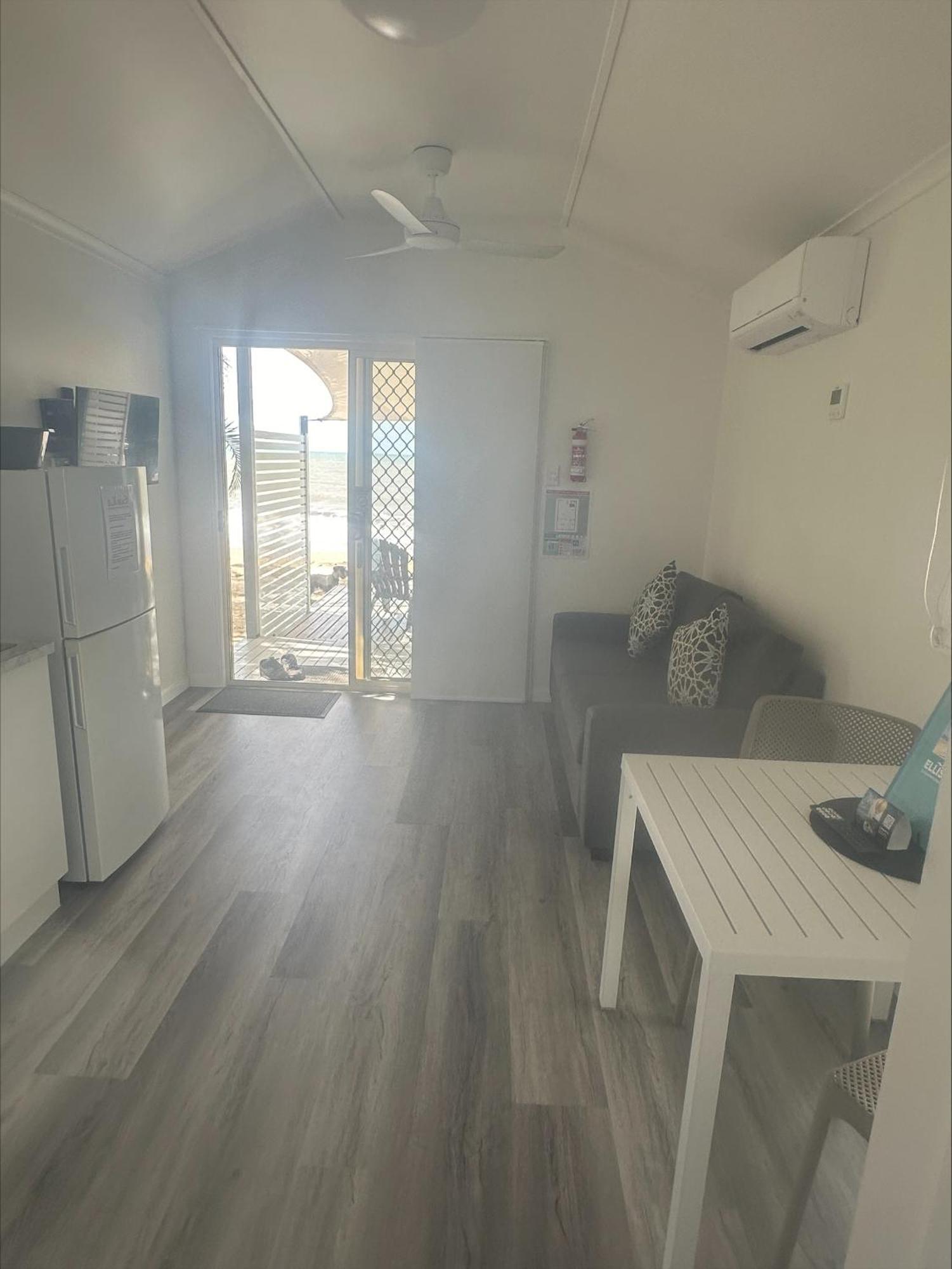 Ellis Oceanfront Holiday park 4*