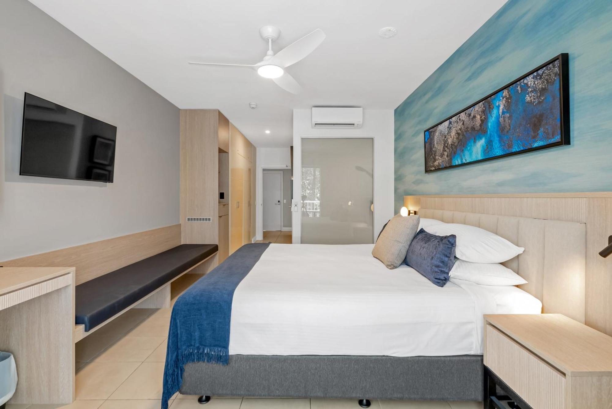 Apartment Elysium Private Apartments At Beach Club & Spa