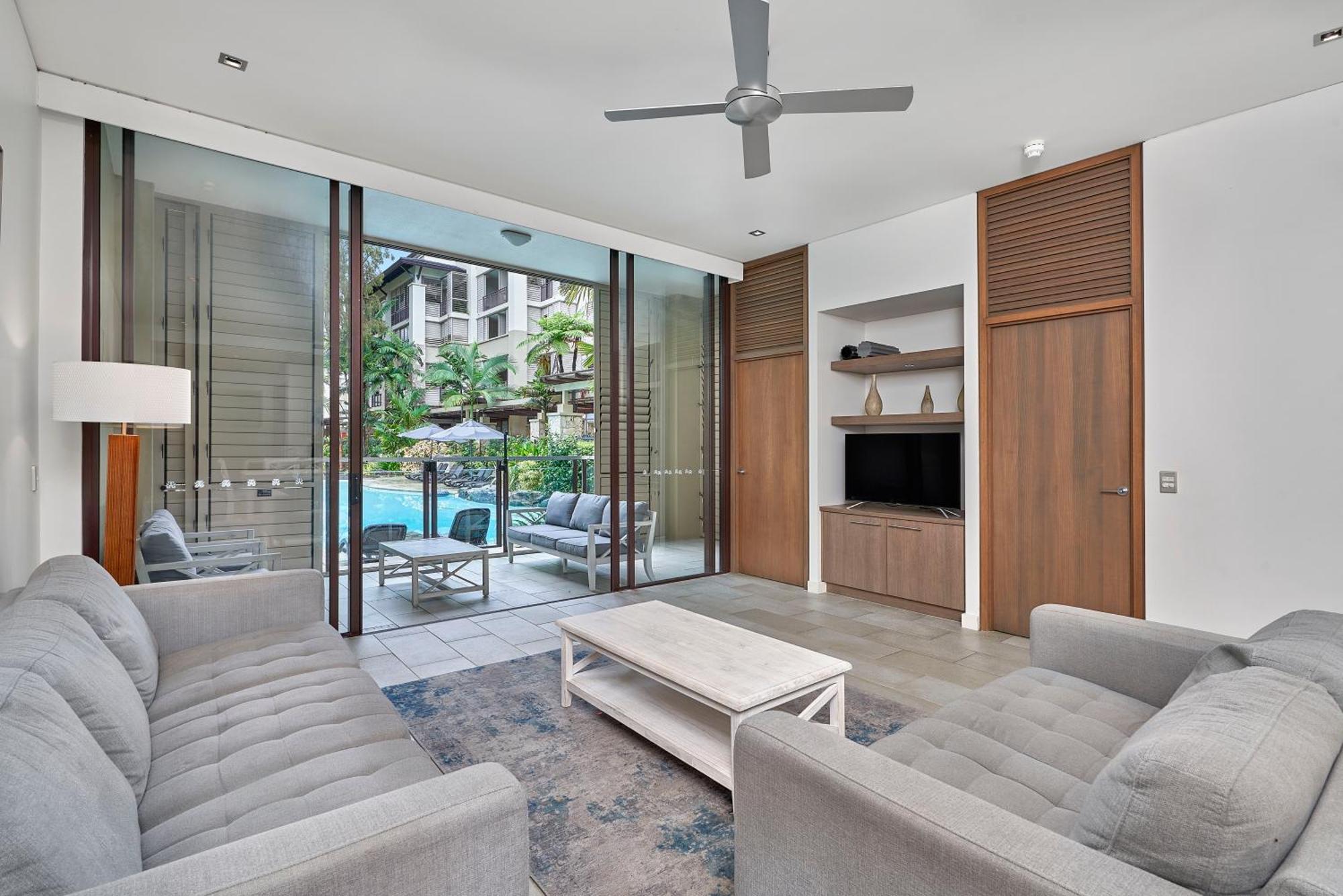 Apartment Swim Out In Triton Street Beachfront Palm Cove