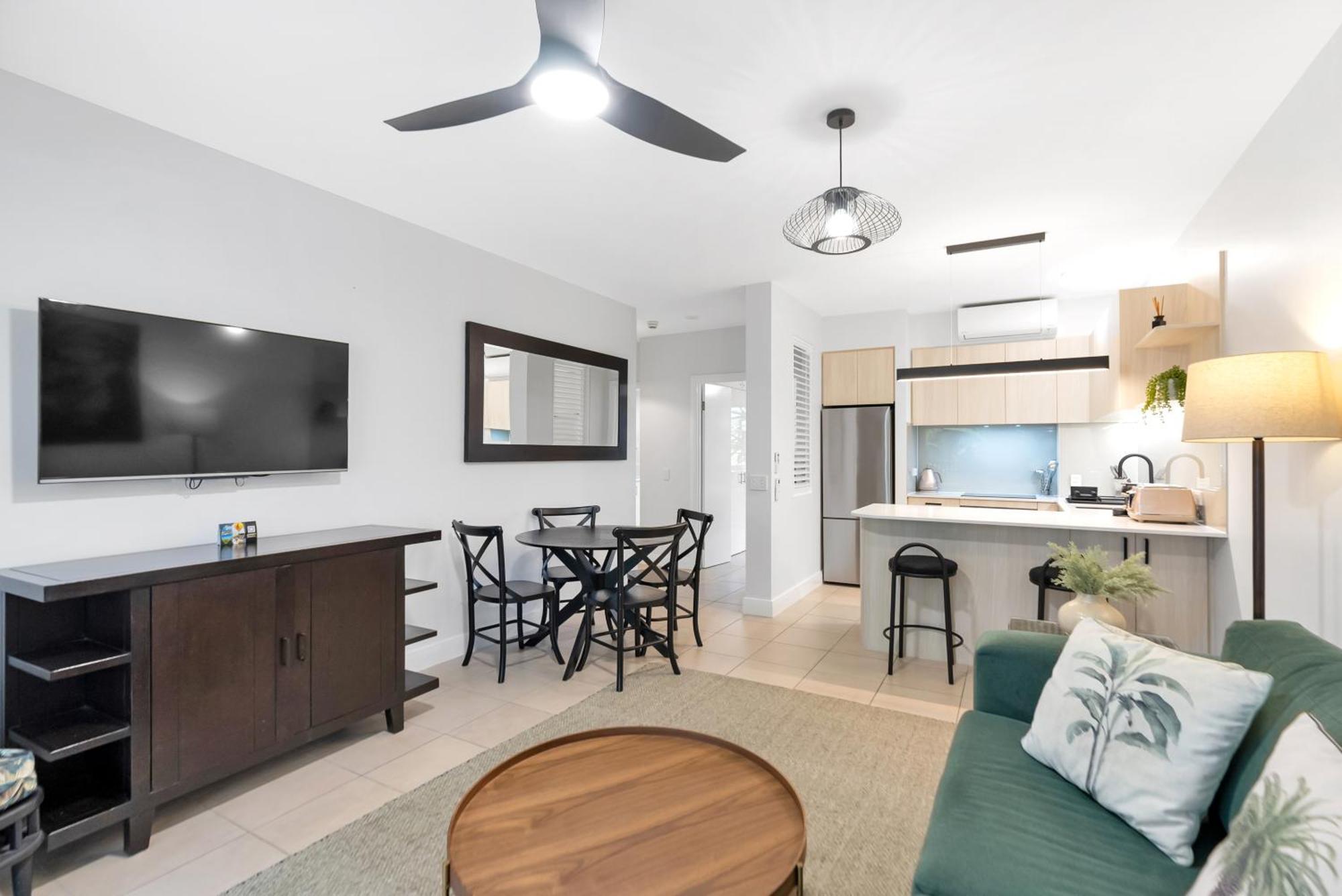 Elysium Private Apartments At Beach Club & Spa Apartment