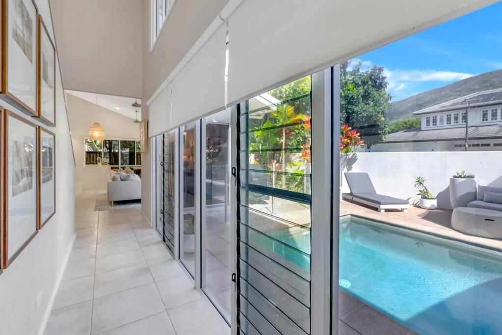 Cove House - Coastal Convenience By The Pool Villa Palm Cove