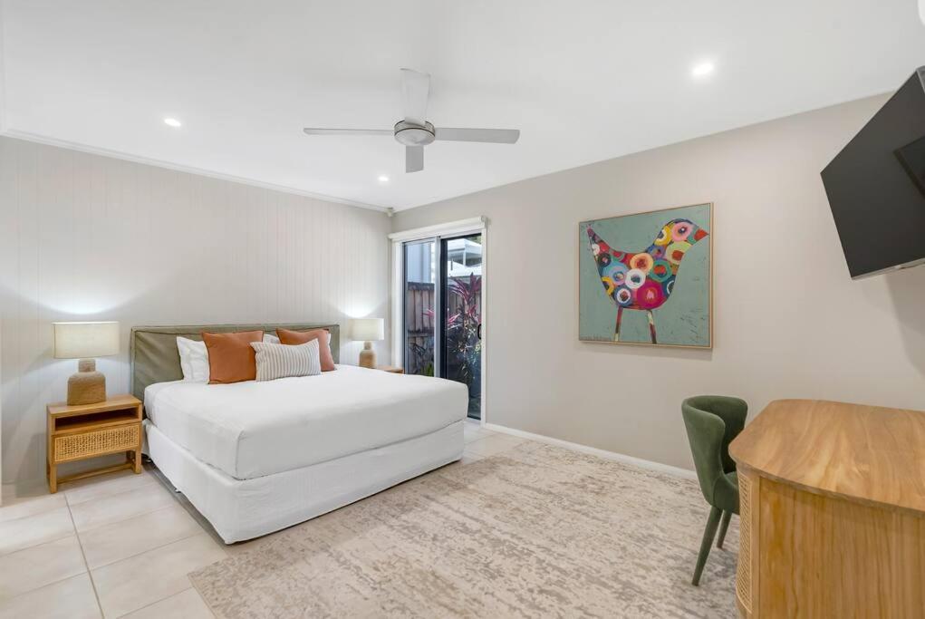 Cove House - Coastal Convenience By The Pool Villa *