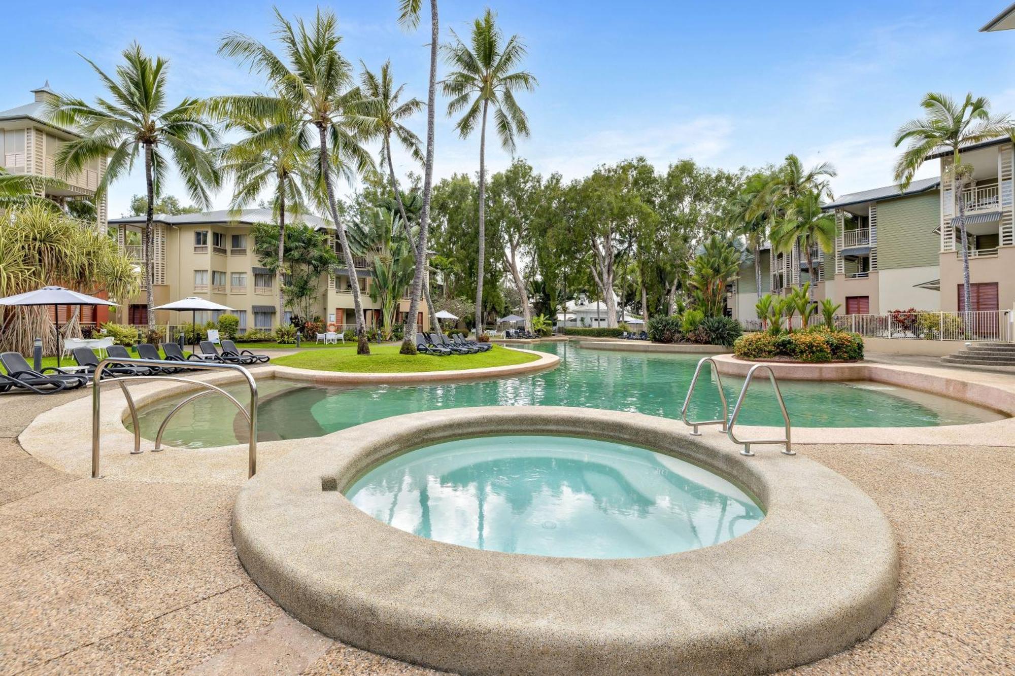 Mantra Amphora 4* Palm Cove