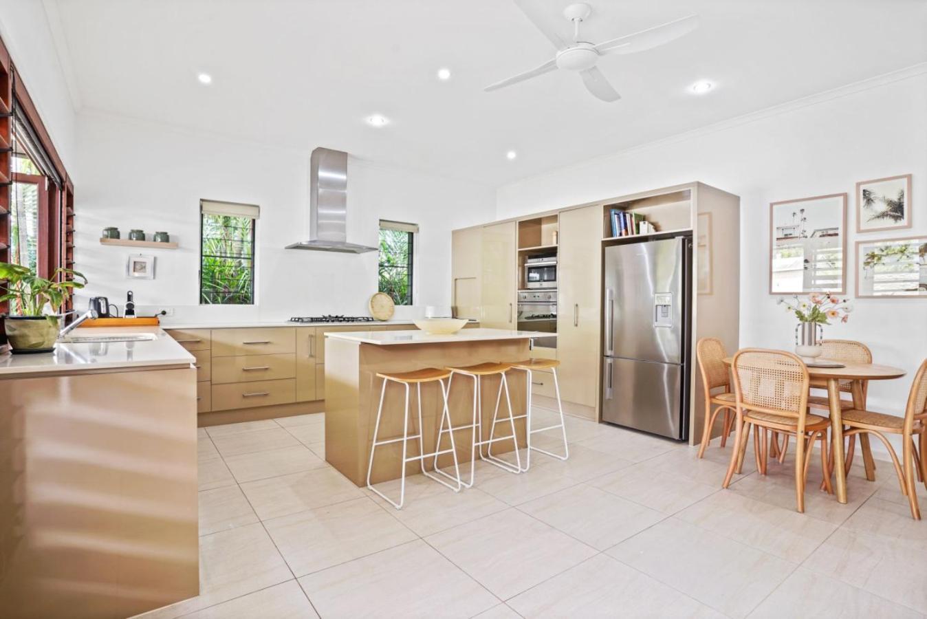 Holiday home Sunhaven At *