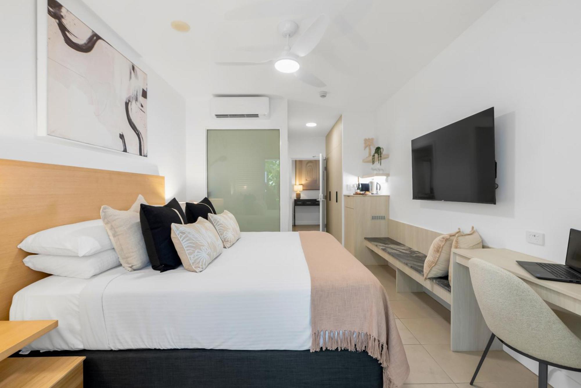 Elysium Private Apartments At Beach Club & Spa *