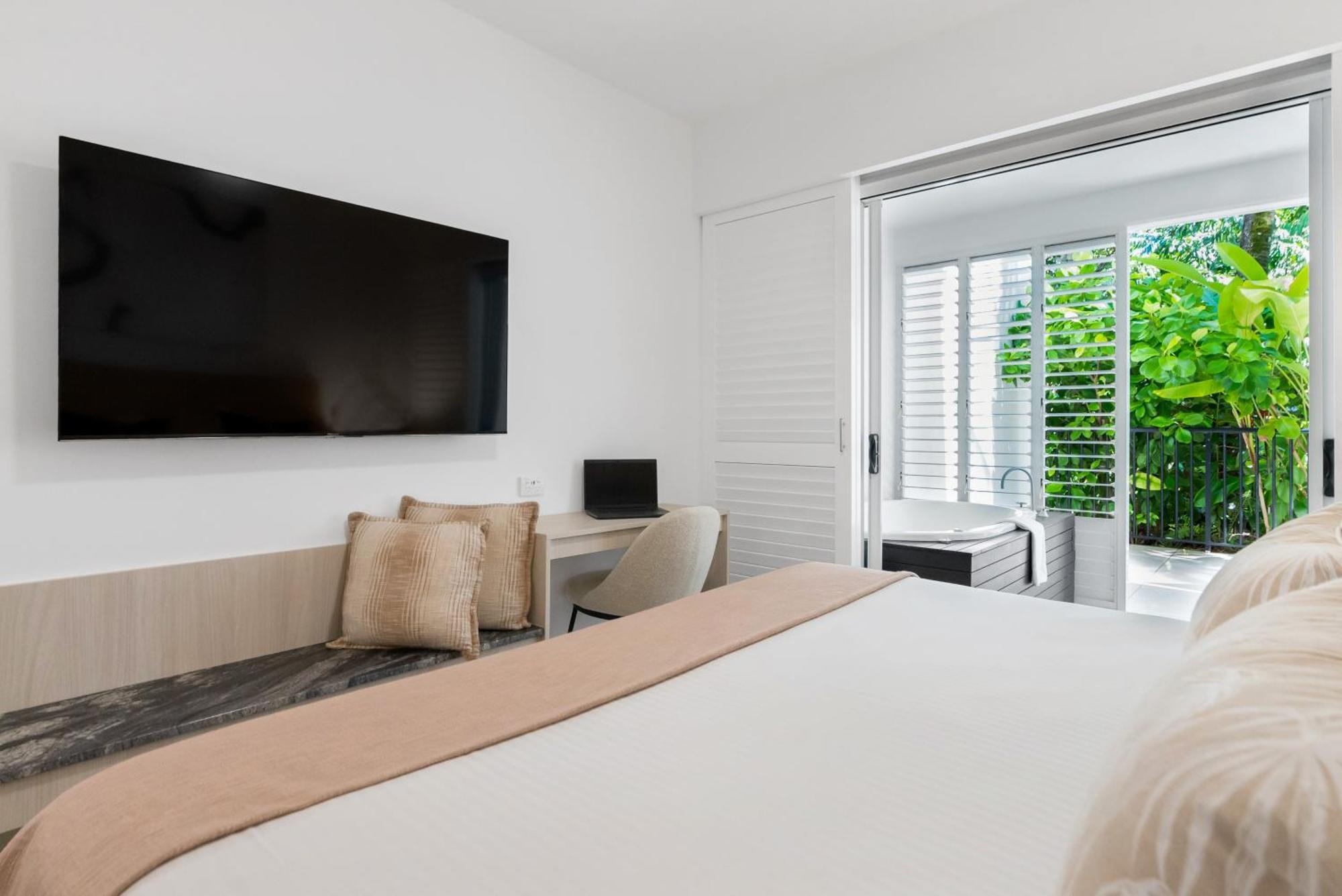 Apartment Elysium Private Apartments At Beach Club & Spa