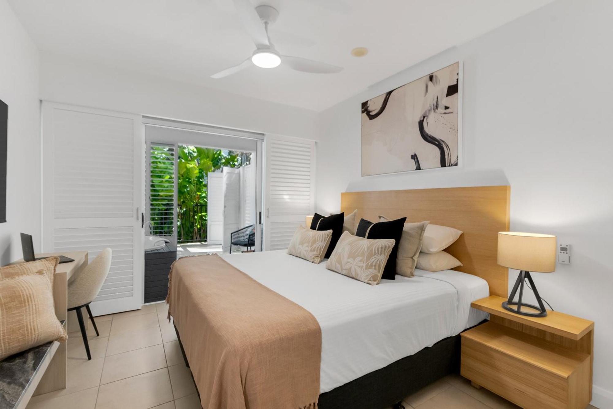 Elysium Private Apartments At Beach Club & Spa Palm Cove