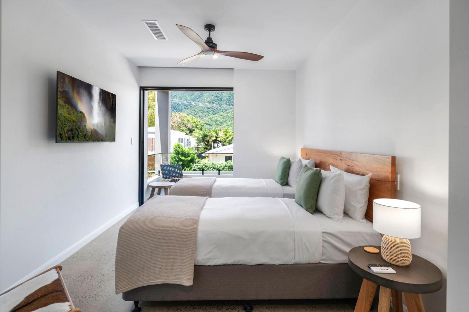 Belle Escapes Luna - Brand New Luxury House Palm Cove