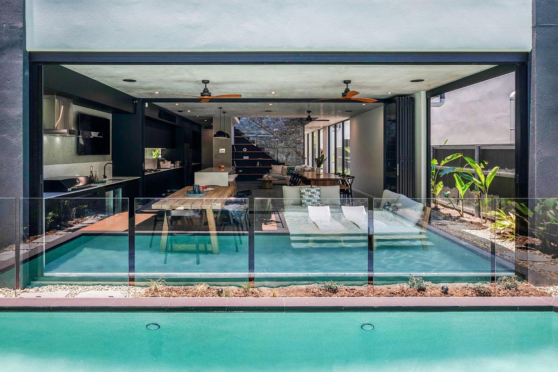 Belle Escapes Luna - Brand New Luxury House Holiday home Palm Cove