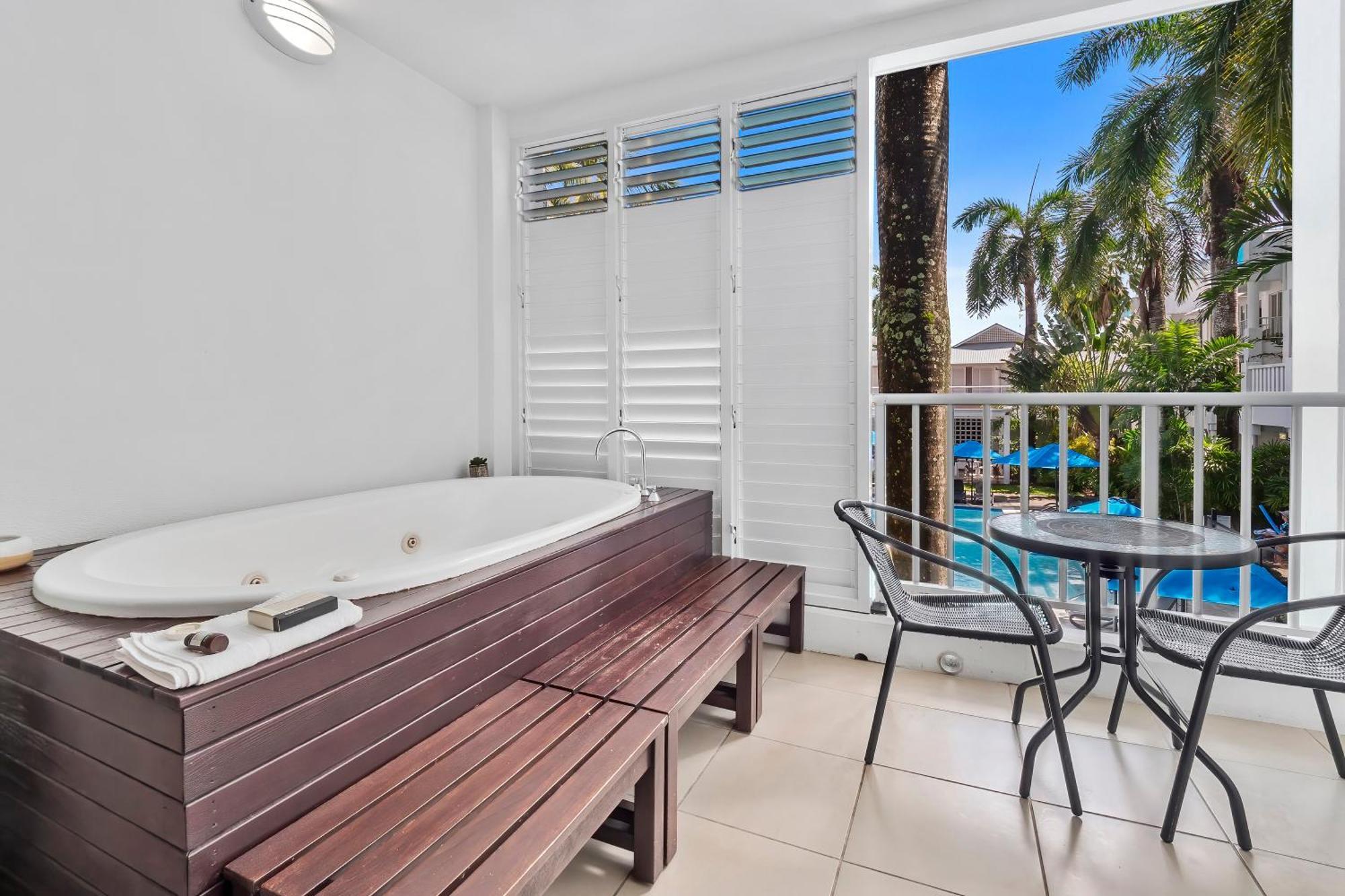 Apartment Private Club In Building 2 Palm Cove