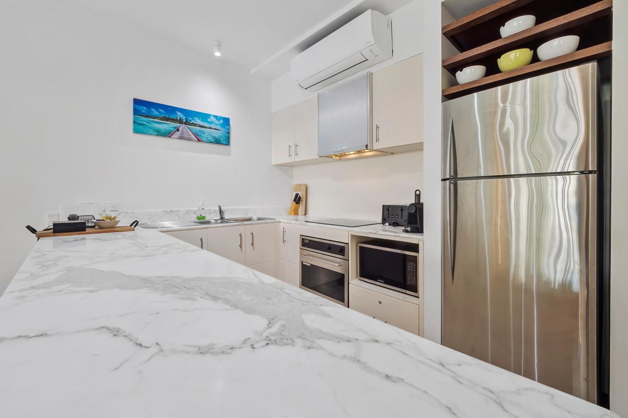 Private Club In Building 2 * Palm Cove