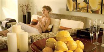 Mango Lagoon & Wellness Aparthotel 4*