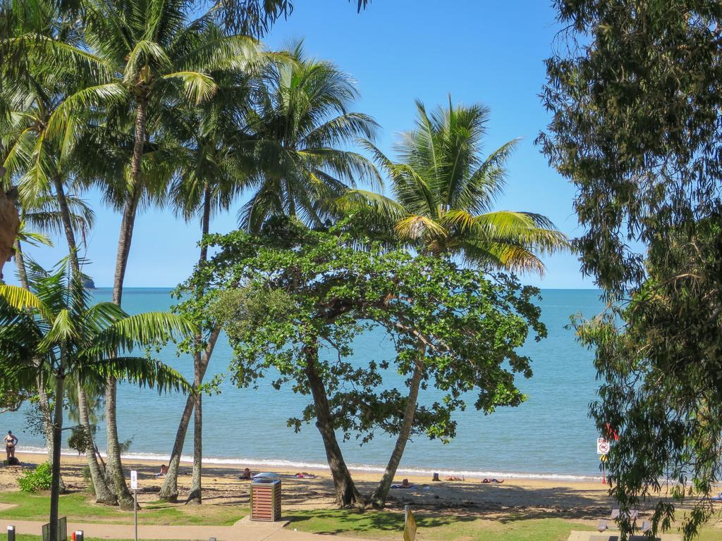 Aparthotel Marlin Waters Beachfront 4*
