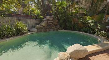 Aparthotel Marlin Waters Beachfront 4*