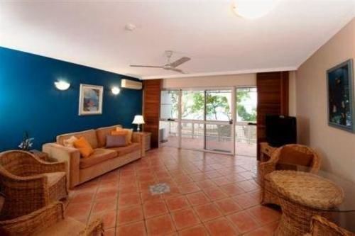 Aparthotel Marlin Waters Beachfront 4*