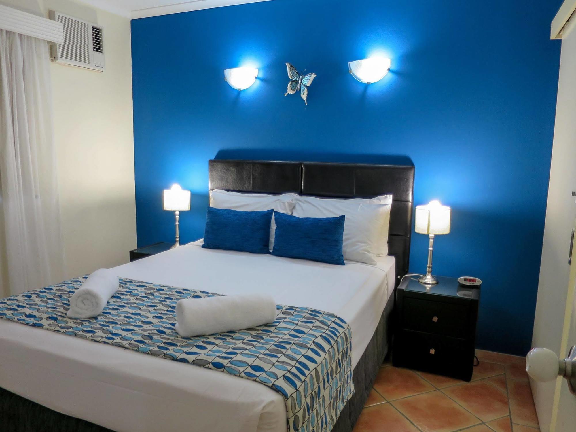 Aparthotel Marlin Waters Beachfront