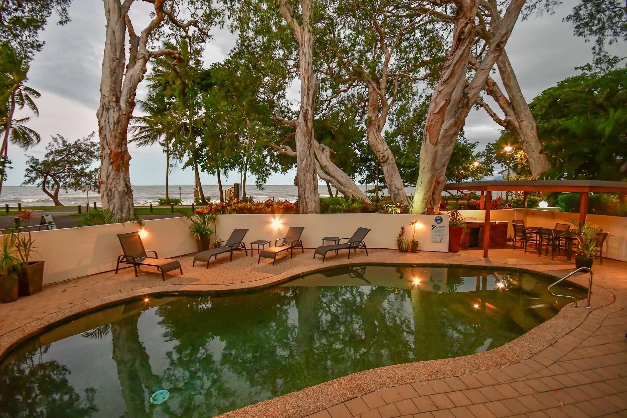 Marlin Waters Beachfront Aparthotel Palm Cove