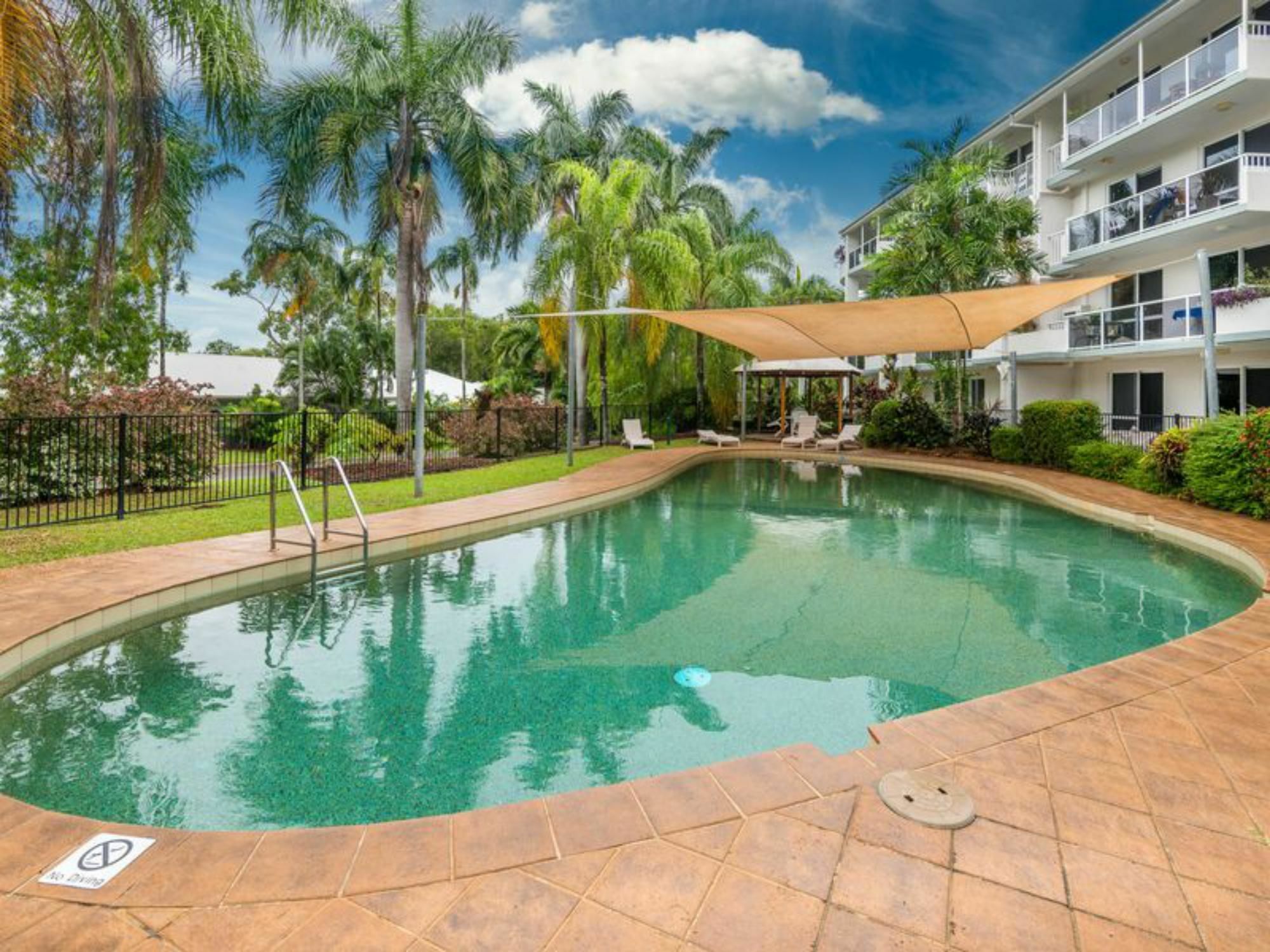 Apartment Penthouse Palm Cove