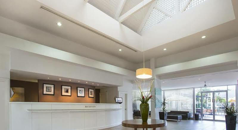 Grand Chancellor 4* Palm Cove