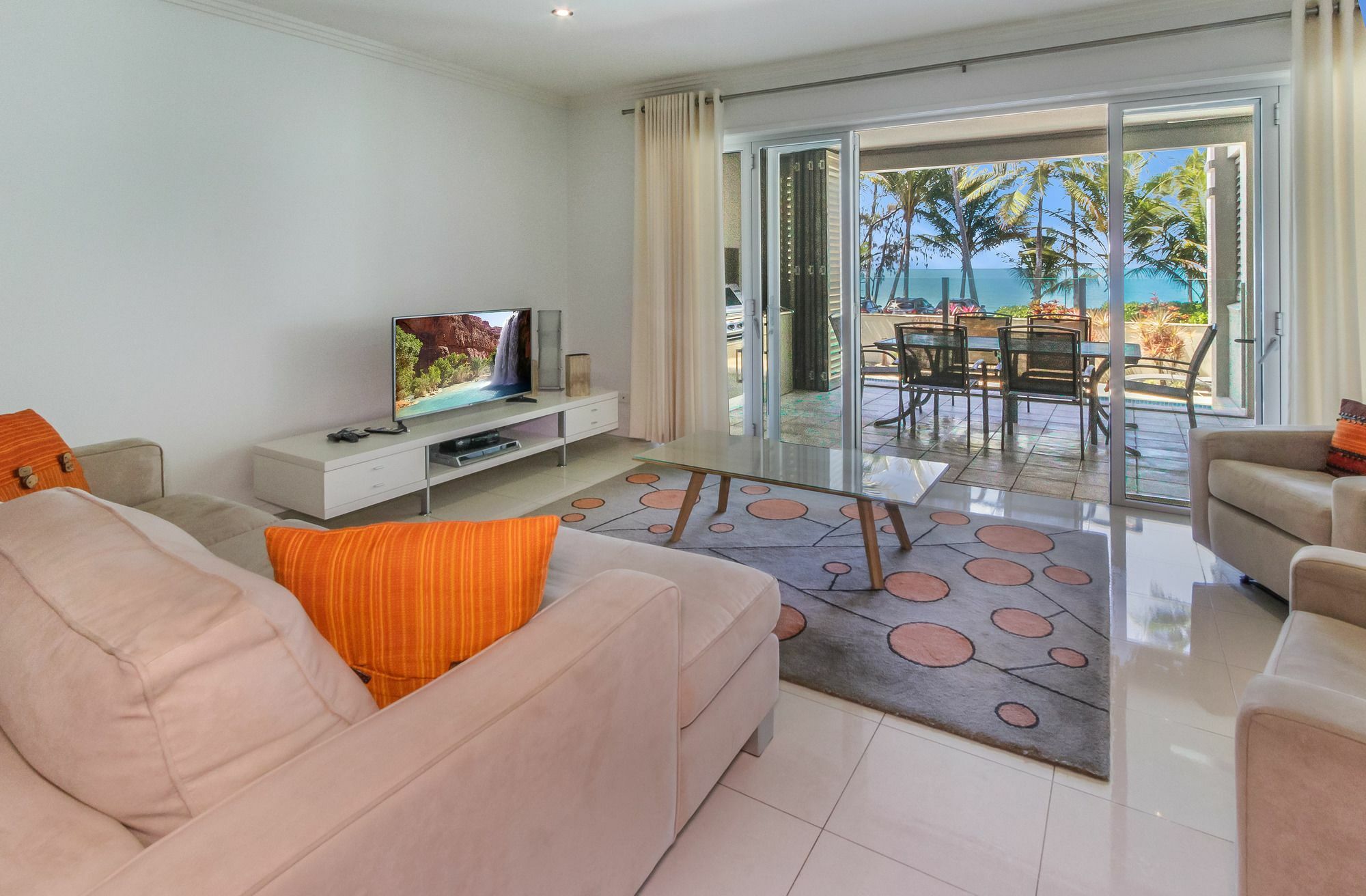 Island Views Beachfront Palm Cove