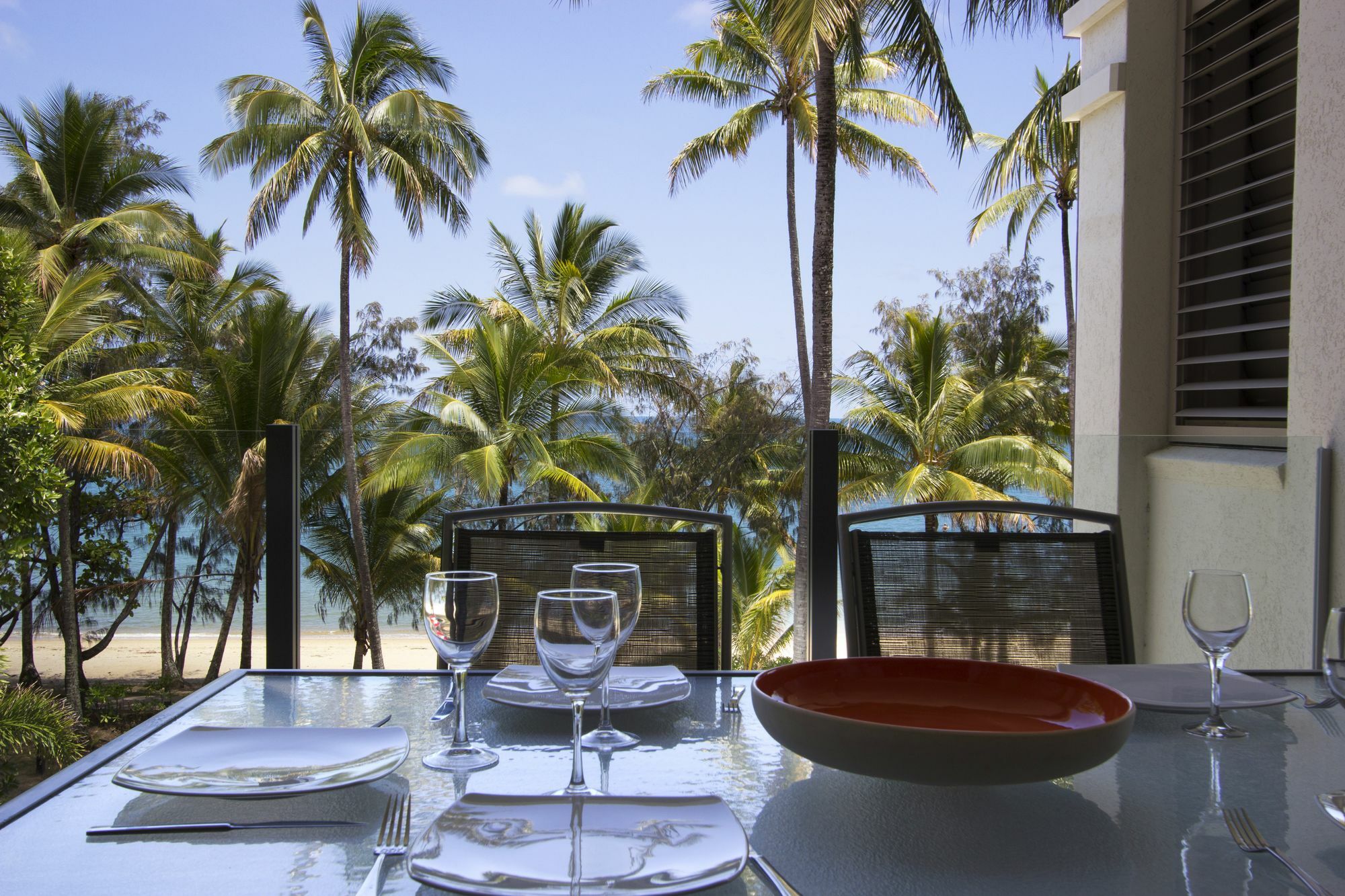 Island Views Beachfront Resort Palm Cove